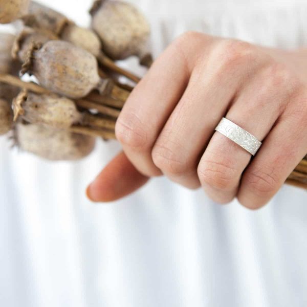 Daisy White Gold Wedding Ring